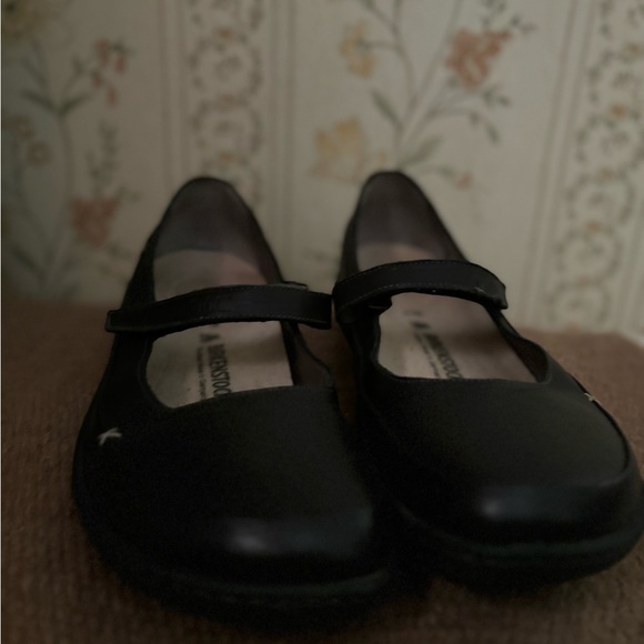 Birkenstock, leather black Mary Jane style size 10 - Picture 7 of 11